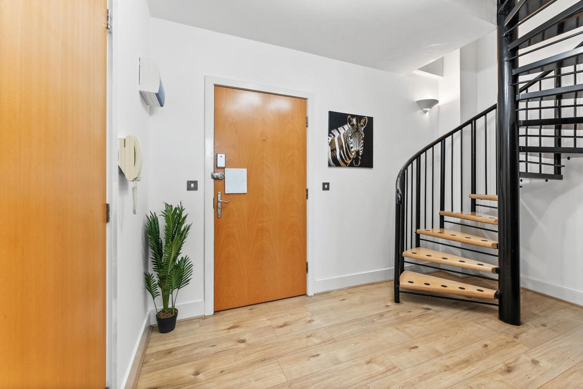30 Percent Off! Lovely Yorkshire Duplex - Sleeps 6 - Netflix Dewsbury Exterior foto