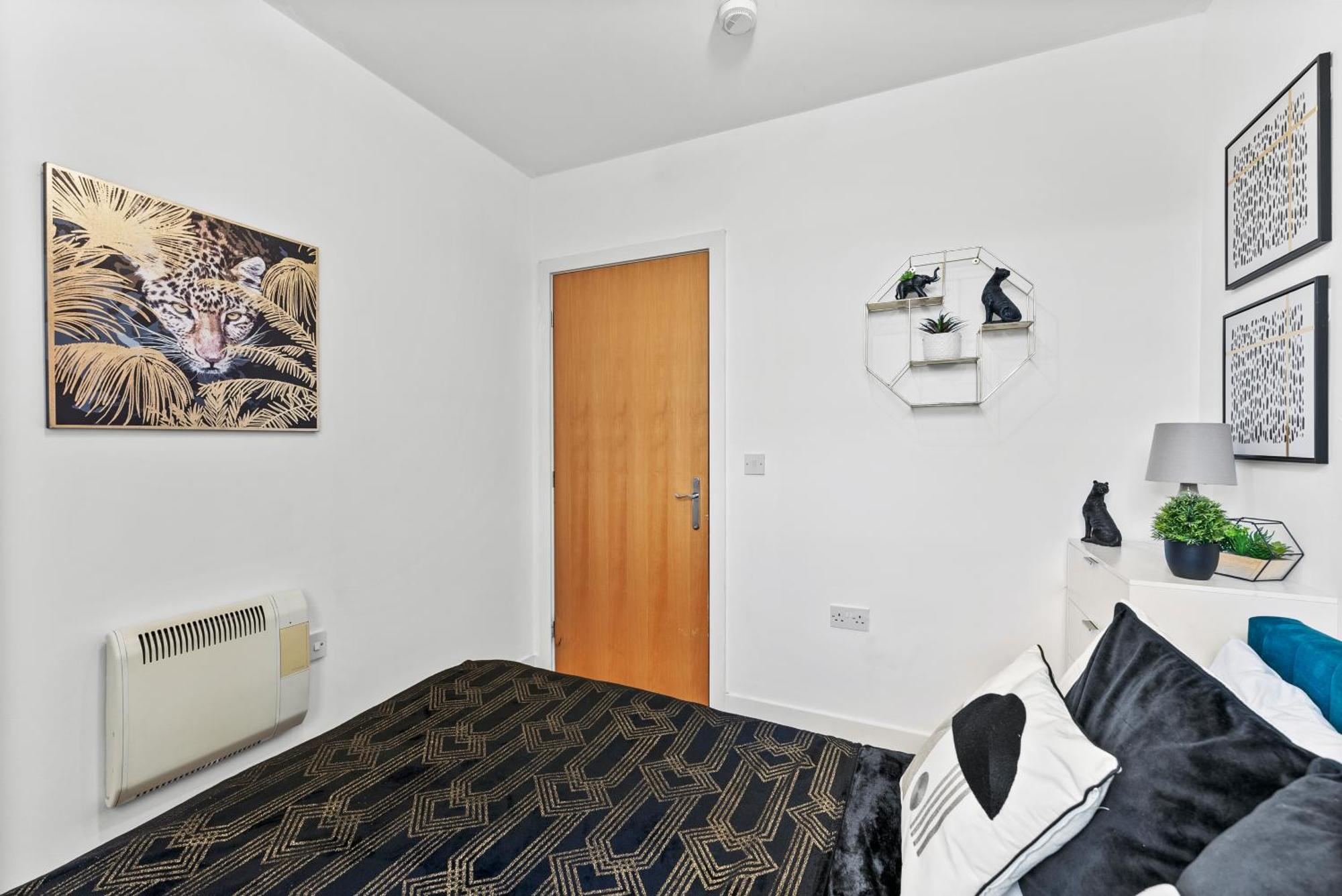 30 Percent Off! Lovely Yorkshire Duplex - Sleeps 6 - Netflix Dewsbury Exterior foto