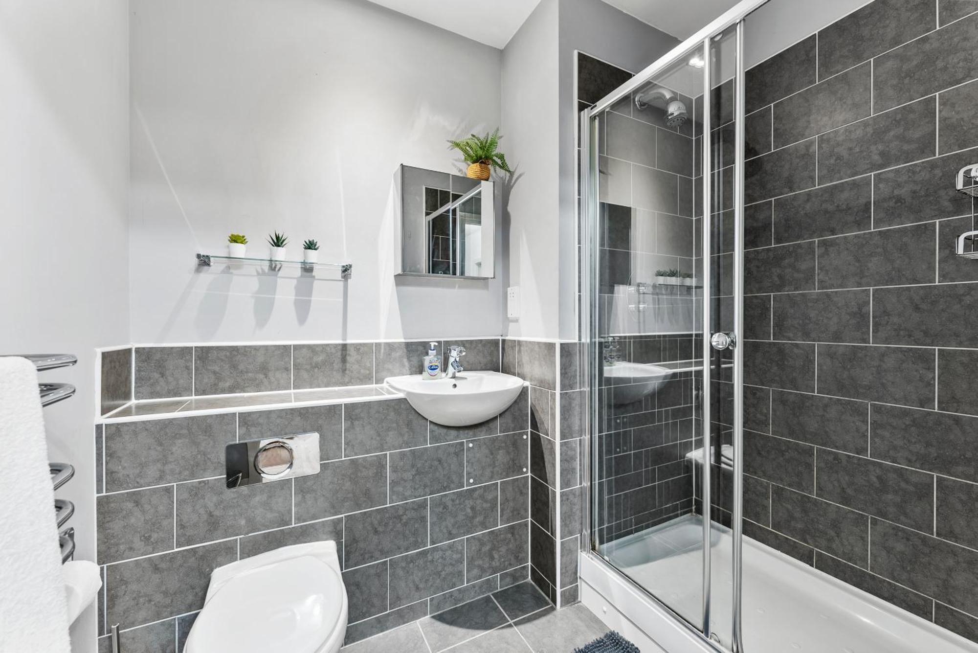 30 Percent Off! Lovely Yorkshire Duplex - Sleeps 6 - Netflix Dewsbury Exterior foto